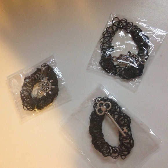 Three high quality chokers
