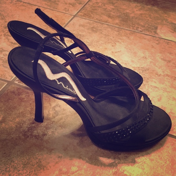 Nina Black Strappy Dress Shoes - Picture 1 of 3