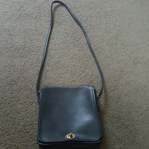 Vintage Coach crossbody bag