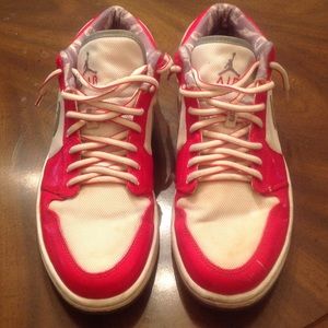 Jordan men's size 10 shoes retro 1 low