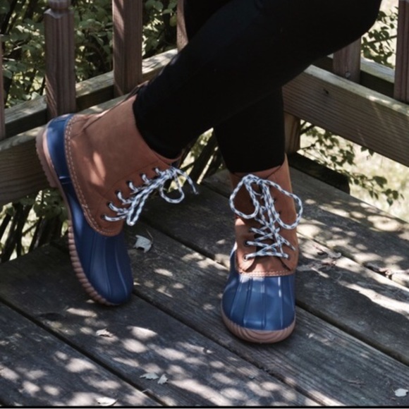 Duck Boots! - Picture 3 of 3