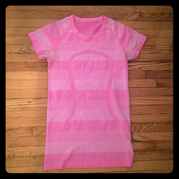 Lululemon Swiftly Pink T