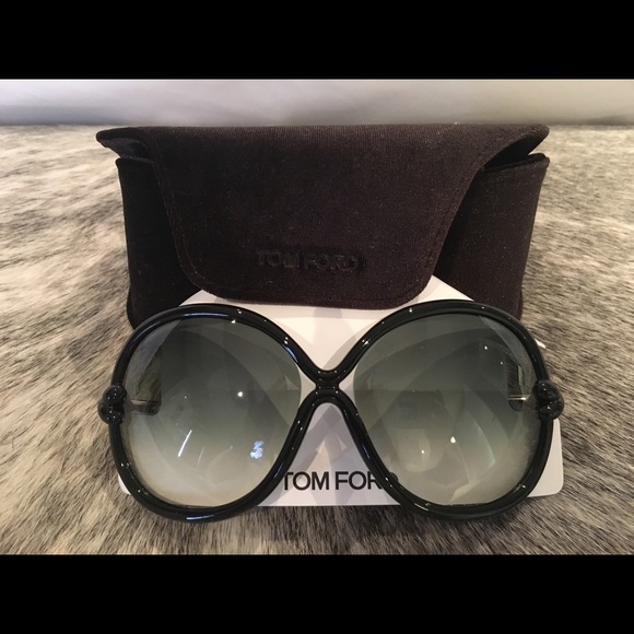 Brand new, never worn Tom Ford sunglasses
