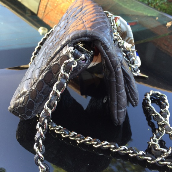 Bendel( by Victoria Secrets) cross-body - Picture 3 of 4