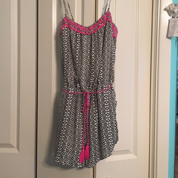 Super cute pink tassel romper🌷