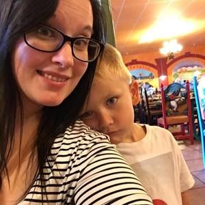 Meet your Posher, Ashley