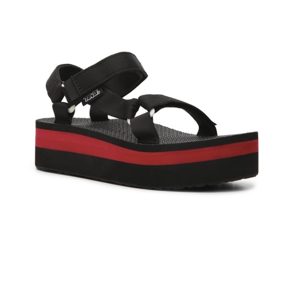 Sold BNWT Teva Platform black and red sandals RARE - Picture 3 of 4