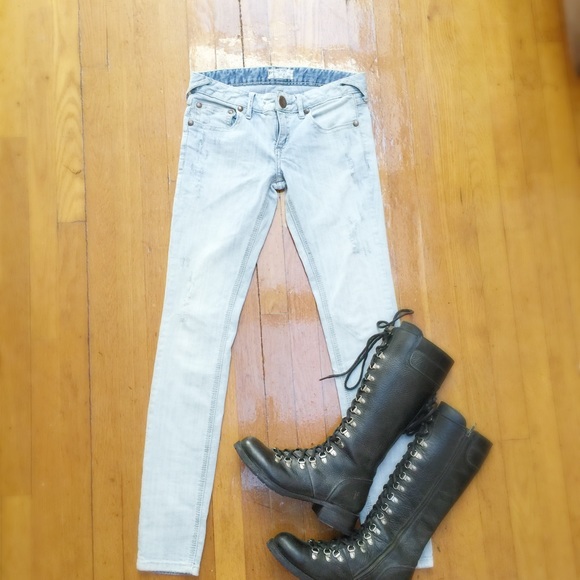 Sale! 🌾Free People Bleach-Wash Skinny Jeans