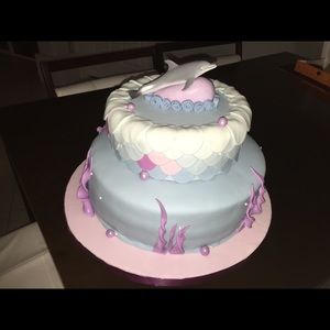 Meet your Posher, Claudia