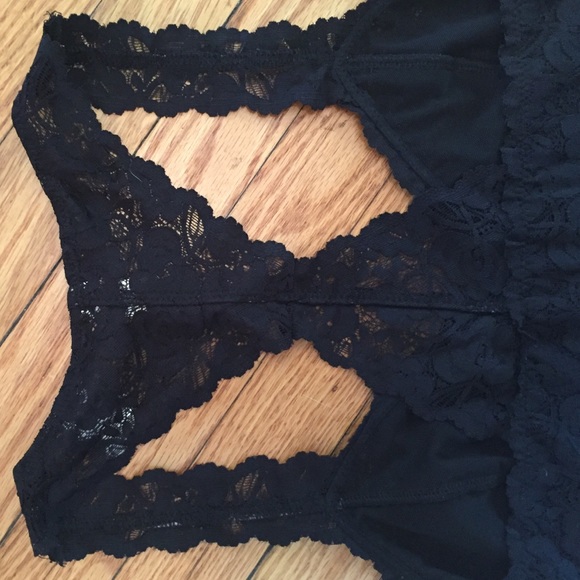 Black Lace Bralette - Picture 2 of 2