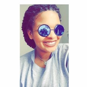 Meet your Posher, Brëë