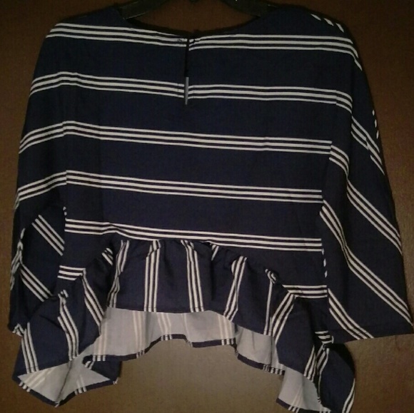 Ruffle Crop Top - Picture 4 of 4