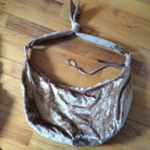 Large GOLD crushed velvet crescent shoulder bag✨🌙