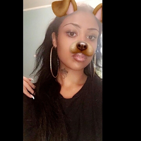 Meet your Posher, Alanza - Picture 1 of 1