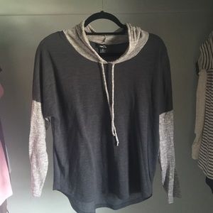 Rue 21 two-tone hoodie - M