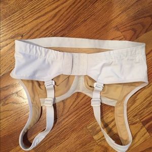 Lulu lemon Tata tamer 34d