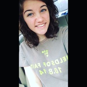 Meet your Posher, Meagan