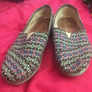 Toms Shoes