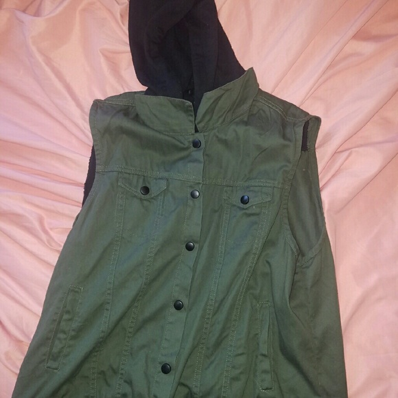 Green and Black Sleeveless Vest
