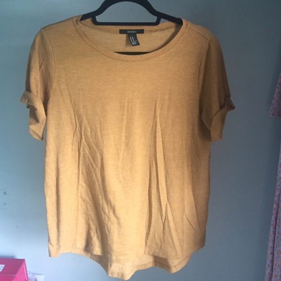 Forever 21 gold tee - M