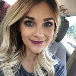 Meet your Posher, Alexandra