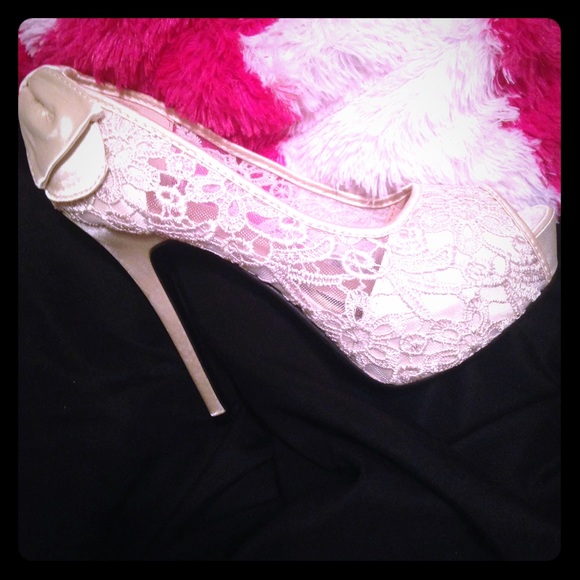 Brand new size 7.5/8 shoes