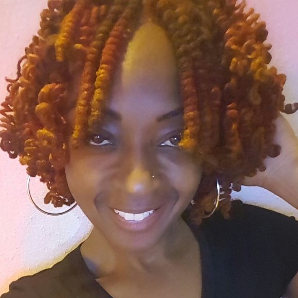 Meet your Posher, Folayan