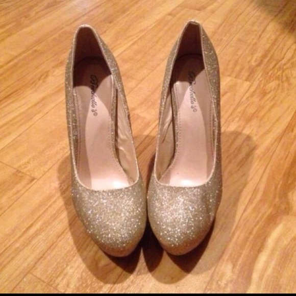 Sparkly Gold Heels - Picture 1 of 1