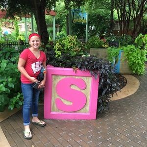 Meet your Posher, Julie