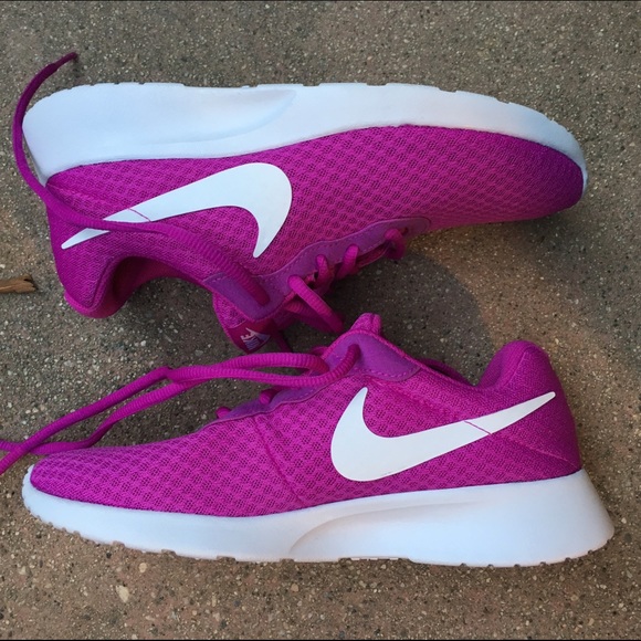 ❌SOLD❌NWOB NIKE TANJUN SIZE 7 women's. - Picture 4 of 4