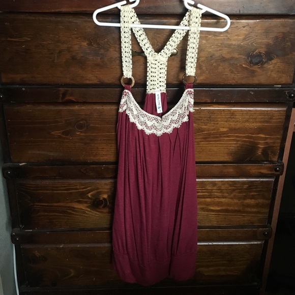 Maroon tank with tan top - Picture 1 of 2