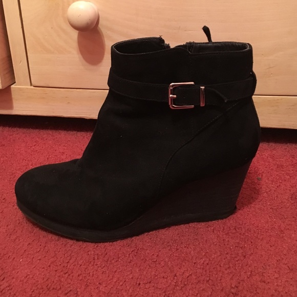 Black H&M booties - Picture 2 of 4