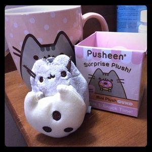 Pusheen Plush! Looking to TRADE! NEED THE TACO!