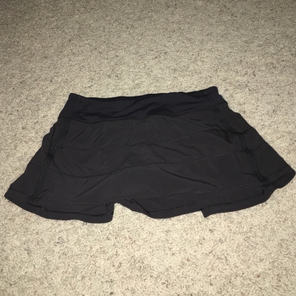 Lulu lemon skort