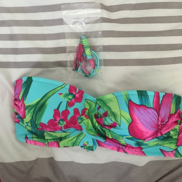 Beautiful tropical bandeau