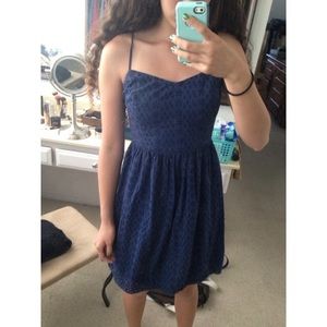 Cute dress (LIKENEW)