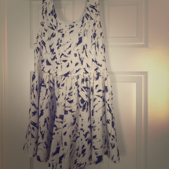 Black and white abstract flowy romper