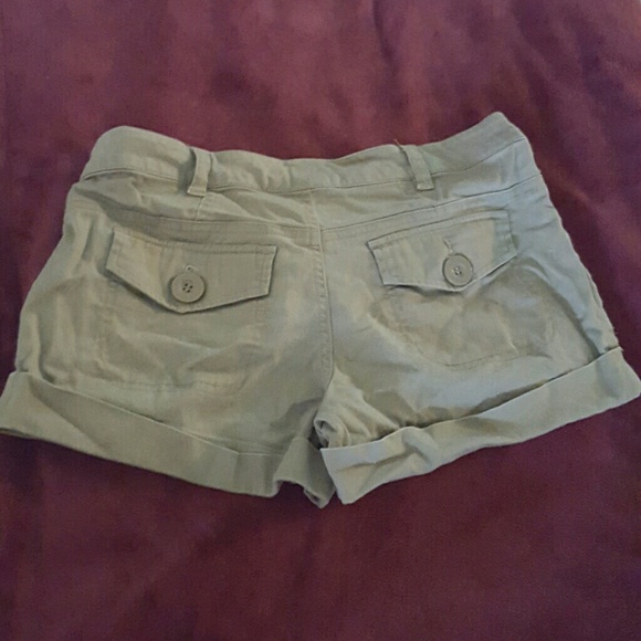 Rue 21 khaki shorts