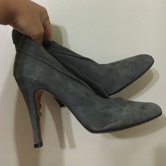 Steve Madden grey suede heels