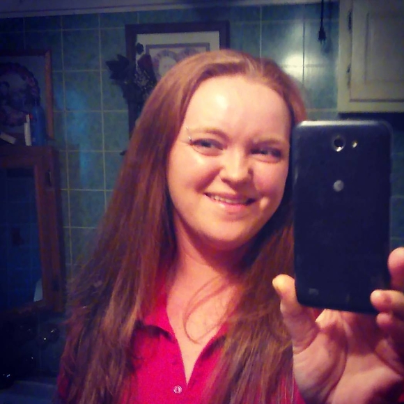 Meet your Posher, Amanda - Picture 1 of 1