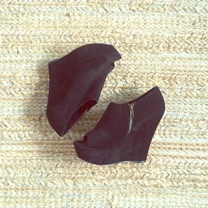 Black Wedge Booties with peep toe !