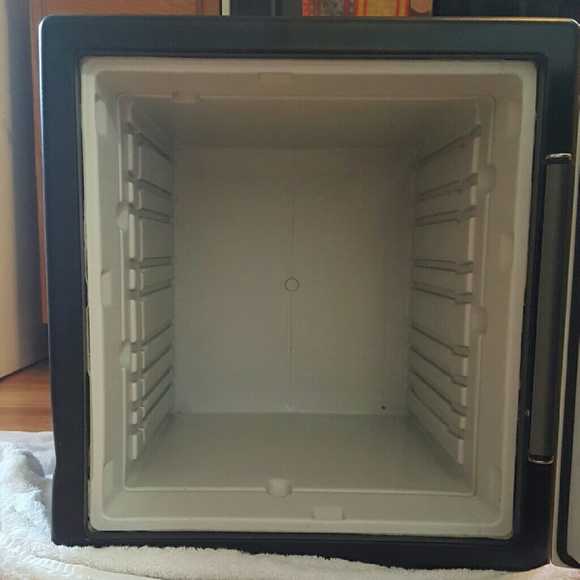 Safe - Picture 3 of 3