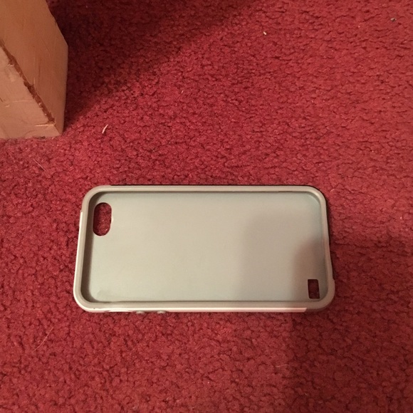 Gray ELOVEN iPhone 5s case - Picture 3 of 3