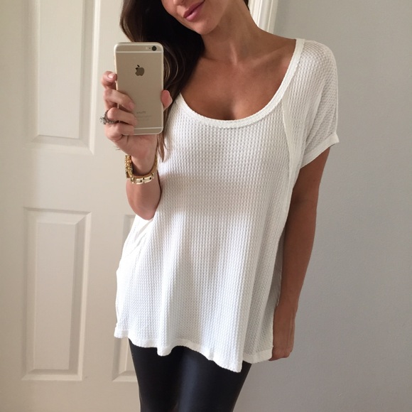 Tops - 🏴Clearance • Chic White Waffle Top
