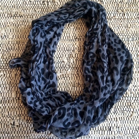 Grey Cheetah Print Circle Infiniti Scarf