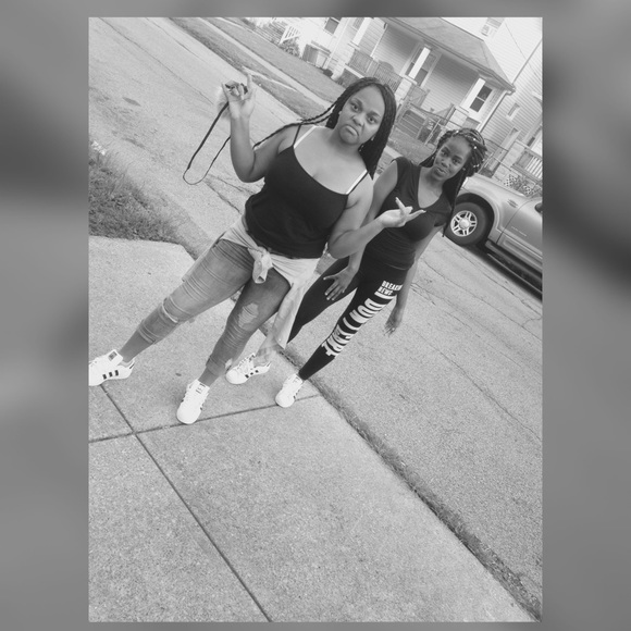 Meet your Posher, Raneka - Picture 1 of 1