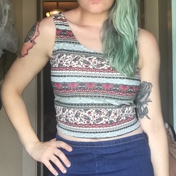 Forever21 paisley crop tank - M