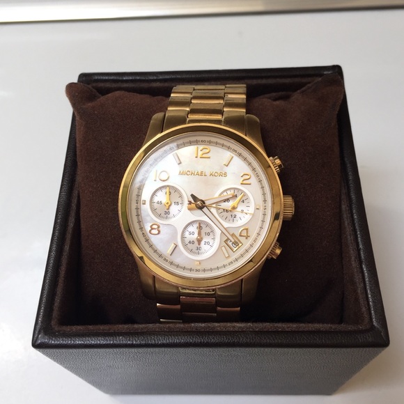 Michael Kors Gold watch-- new battery!