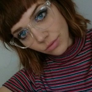 Transparent vintage inspired clear wayfarers