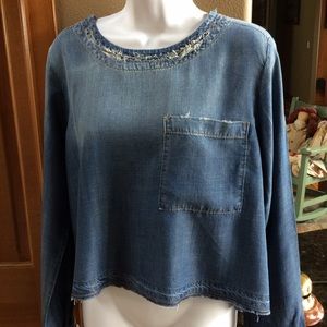 🍃💕NWT Bella Dahl Raw Edge Crop Button Back Shirt